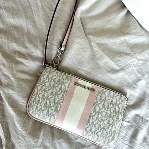 Brand new Micheal Kors wristlet